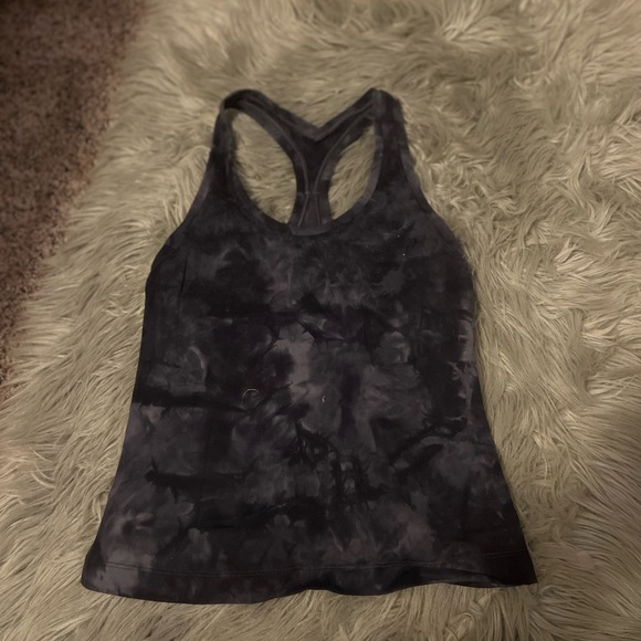 Lululemon tank bundle - Picture 1 of 11